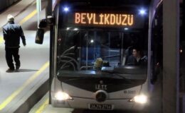 Beylikdüzü’nde feci kaza! Metrobüs şoförüne başka metrobüs çarptı