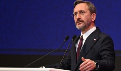 Fahrettin Altun: Gençlerin CİMER’e artan ilgisi memnun ediyor