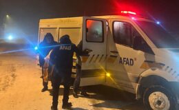 Kars’ta yoğun kar: Yolda mahsur kalan 110 kişi kurtarıldı