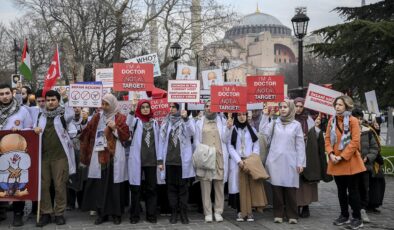 Sağlıkçılardan, İsrail’in Filistin’deki Zulmüne Karşı Protesto