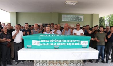 Adana’da seyir halindeki otobüsten düşen kadın toprağa verildi