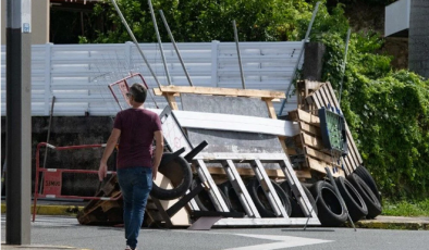Fransa’ya Karşı Ayaklanma: Hayatını Kaybedenlerin Sayısı 4’e Yükseldi
