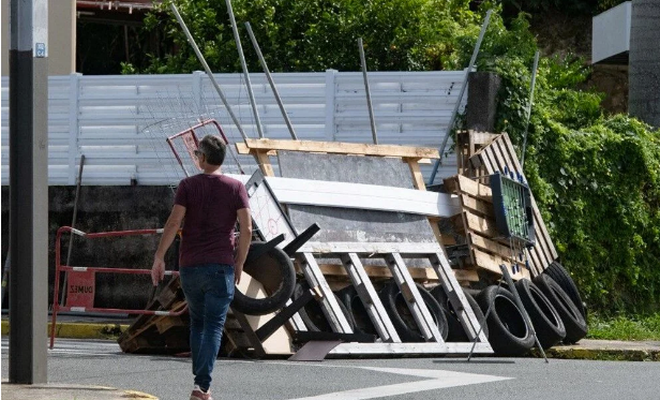 Fransa’ya Karşı Ayaklanma: Hayatını Kaybedenlerin Sayısı 4’e Yükseldi