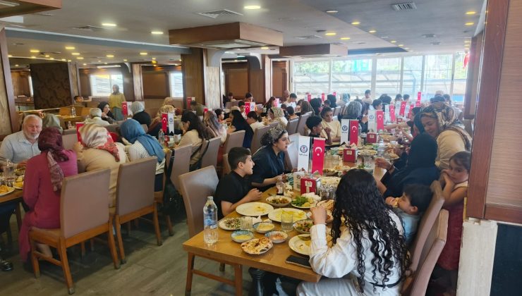 İyilik Derneği ve Yetim Vakfı Bayram Öncesi Çocukların Yüzünü Güldürdü